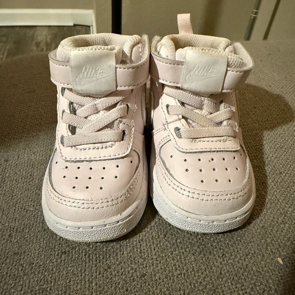 SOLD* Nike Kids Sneakers - Light Pink and White - Picture 2 of 5
